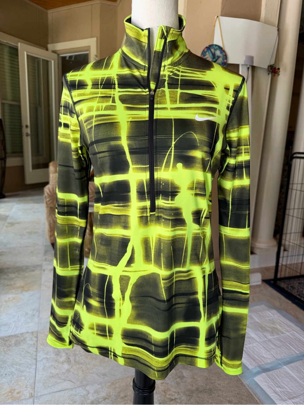 Nike half zip top